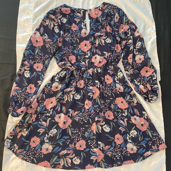 Lush Size Small floral long sleeve mini dress. Used - Picture 5 of 7